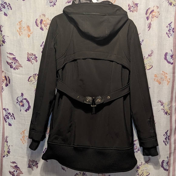 Three Stones Coat - Black Raincoat - Picture 5 of 9